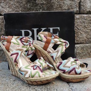 BKE Sole CEDUCE Wedges Size 6